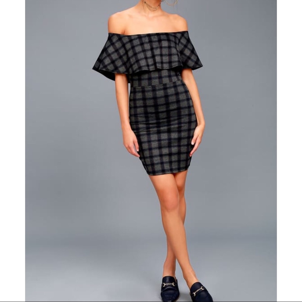 Lulus’s Gray Plaid Off-the-Shoulder Bodycon Dress